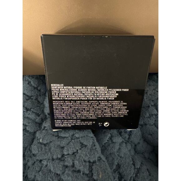 Mac Mineralize Skinfinish Natural Powder 10g - Shade: Medium Dark - Picture 5 of 6